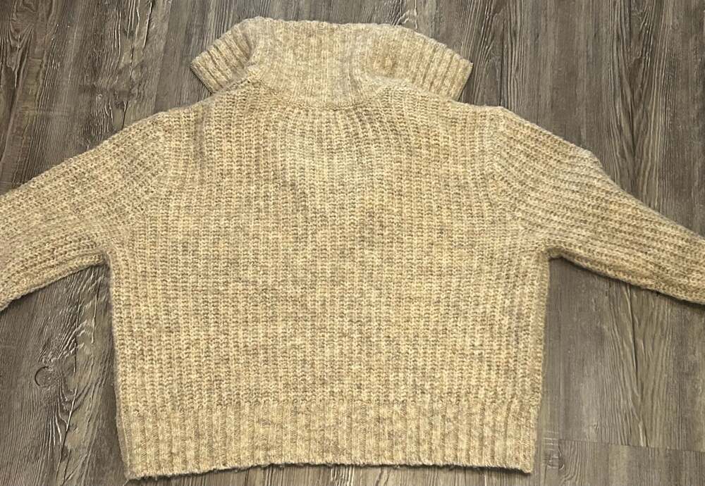 Sincerely Jules Women's Beige Knit Quarter-Zip Cropped Sweater - Picture 5 of 5